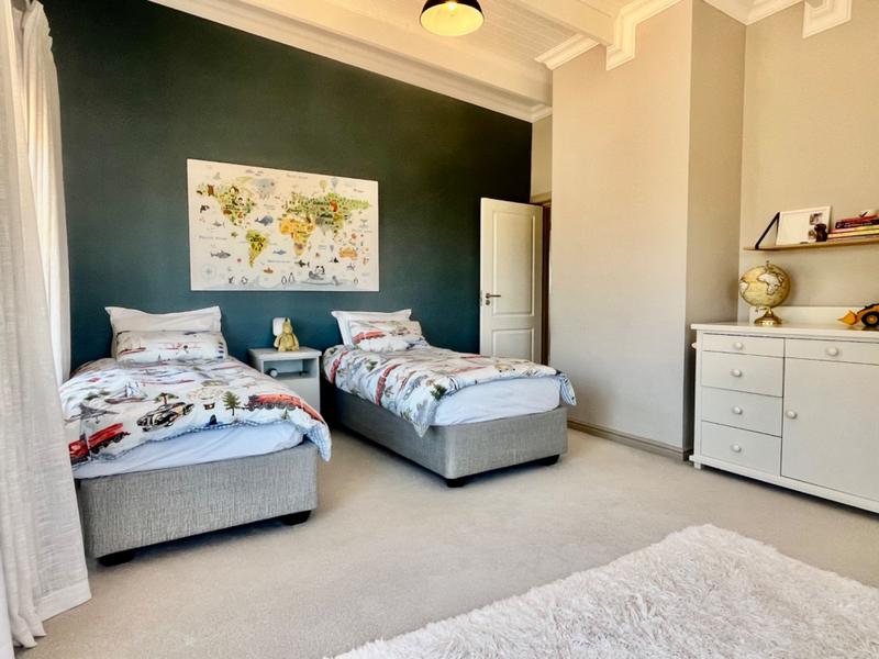 4 Bedroom Property for Sale in Hartenbos Heuwels Western Cape